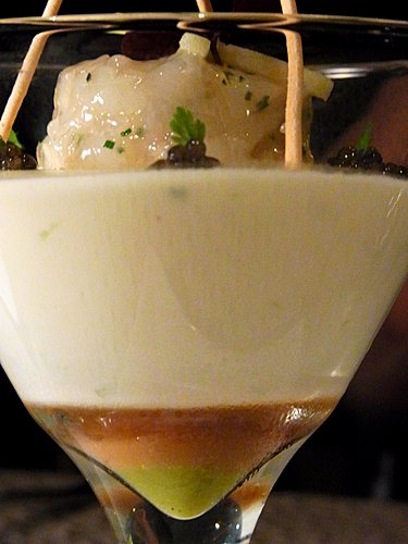 北海道帶子配黑松露、榛子油及洋薊汁