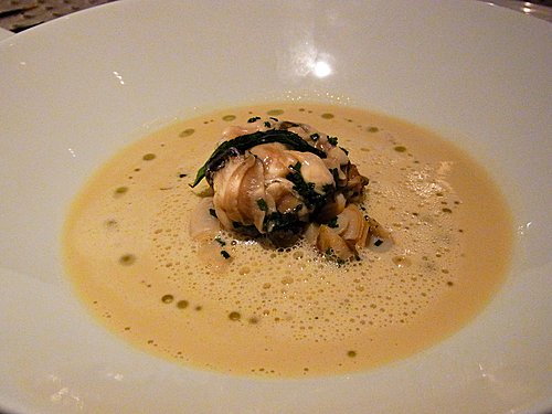 法國生蠔配馬鞭草及蜆肉海鮮湯