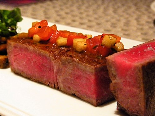 香煎M7西冷和牛配牛肝菌法式多士